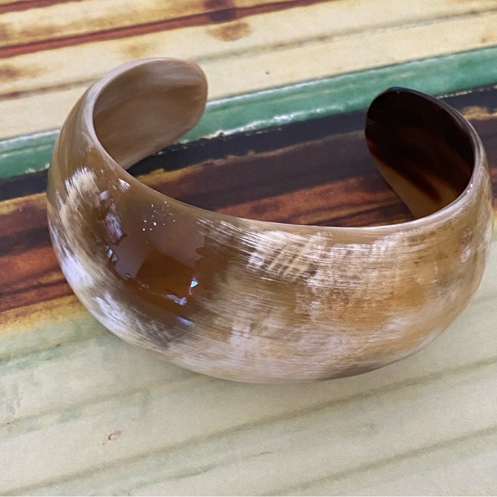 🔥HOST PICK🔥 NWT Chico’s Horn Cuff Bracelet